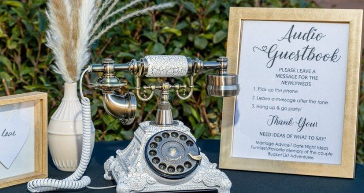Vintage rotary-phone audio guestbook